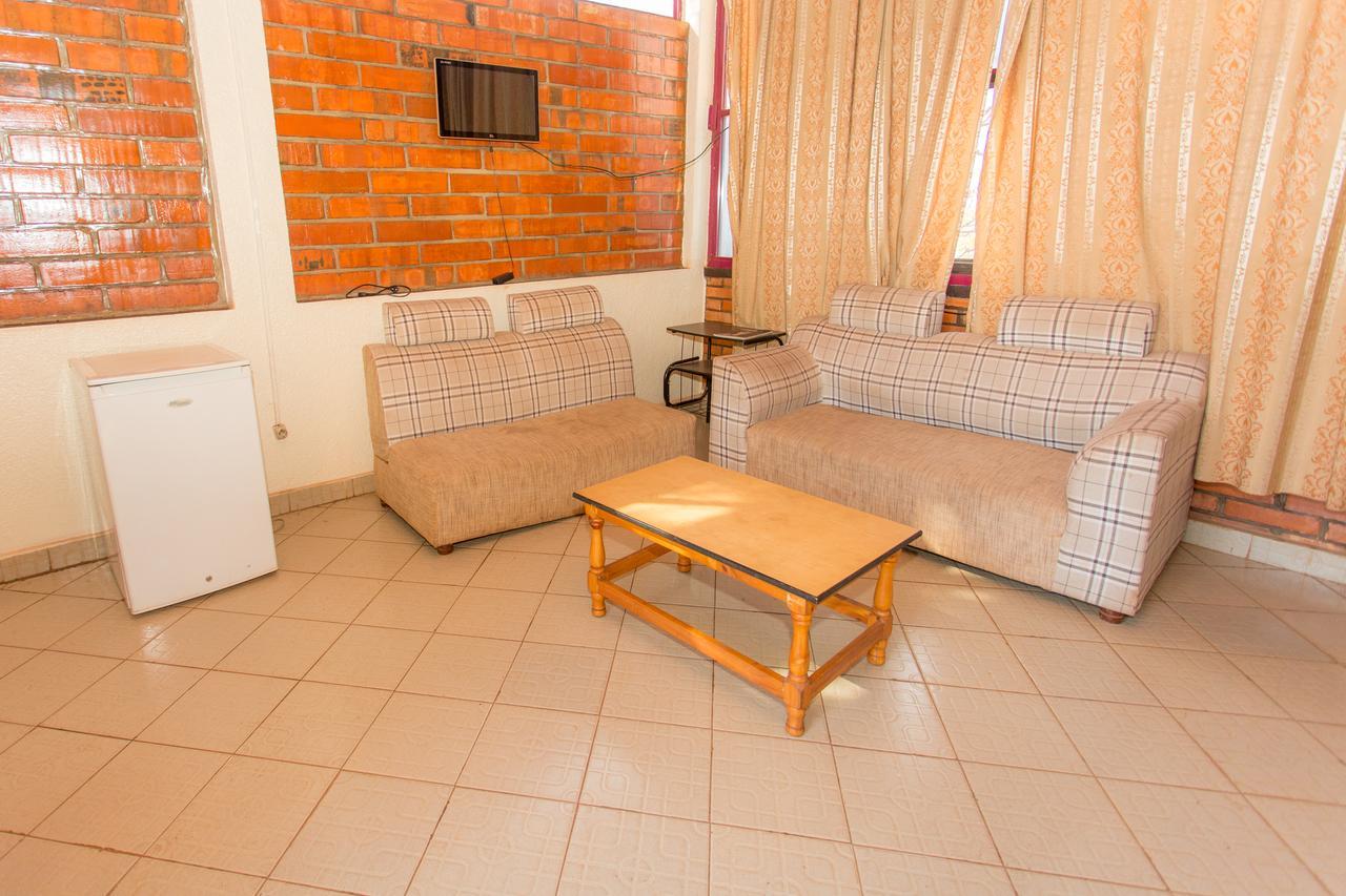 Heart Land Hotel Kigali Exterior foto