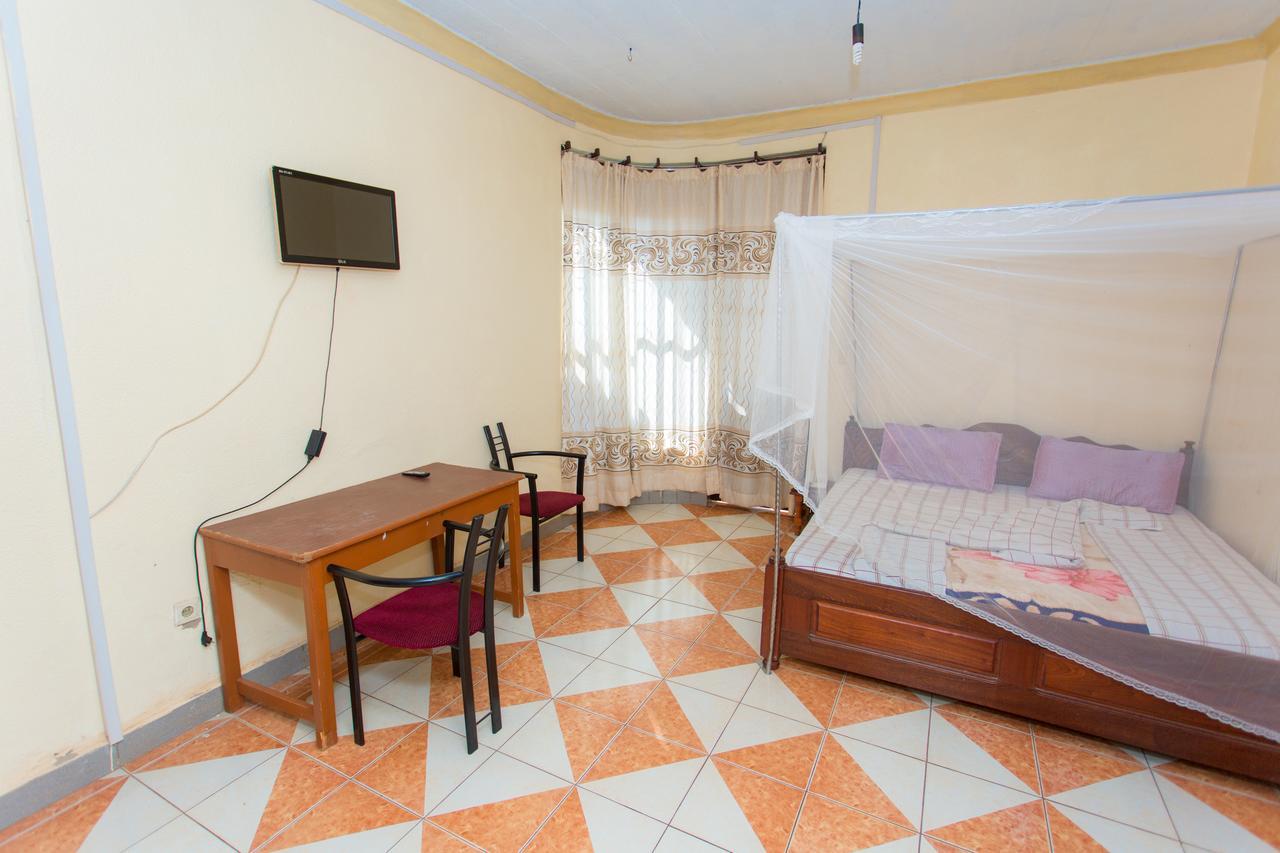 Heart Land Hotel Kigali Exterior foto